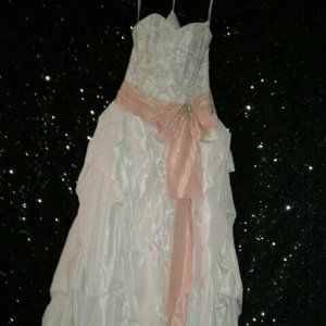 Mary's Bridals Wedding Dress w/AttachableTrain OBO